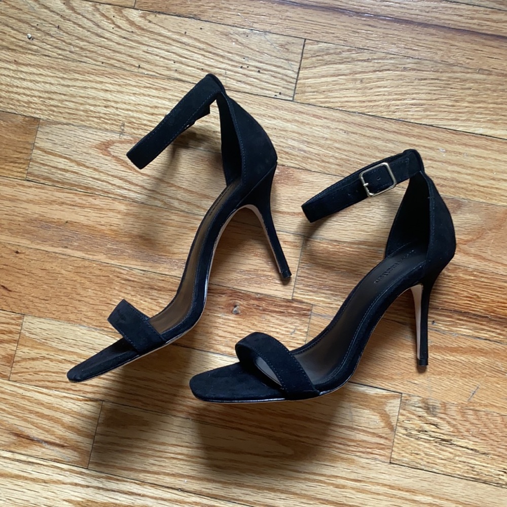 Reformation Kelly Sandal